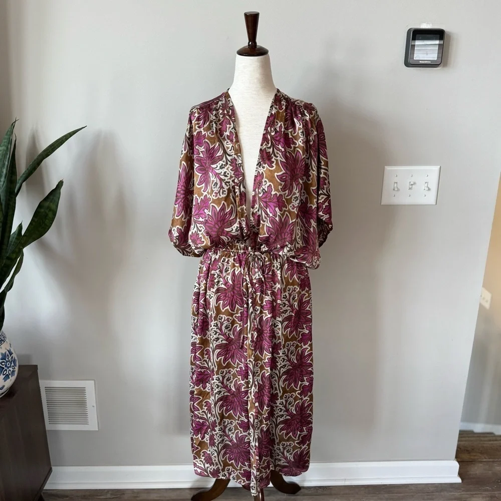 EVEREVE Tropical Floral Satin-Like Light Weight Robe - Size M/L